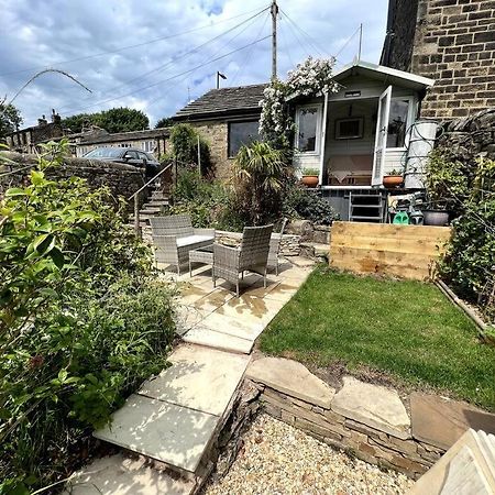 17Th Century Cottage With Hidden Garden Steeton المظهر الخارجي الصورة