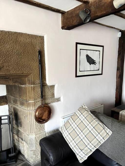 17Th Century Cottage With Hidden Garden Steeton المظهر الخارجي الصورة