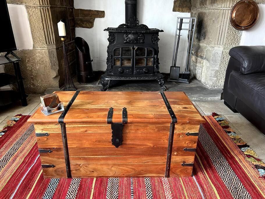 17Th Century Cottage With Hidden Garden Steeton المظهر الخارجي الصورة