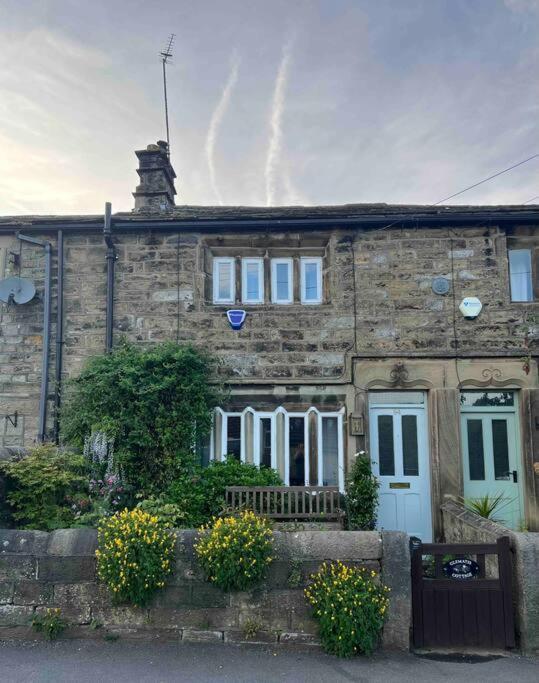 17Th Century Cottage With Hidden Garden Steeton المظهر الخارجي الصورة