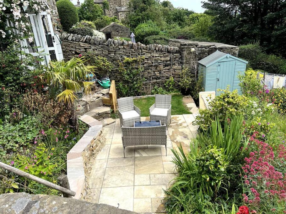 17Th Century Cottage With Hidden Garden Steeton المظهر الخارجي الصورة